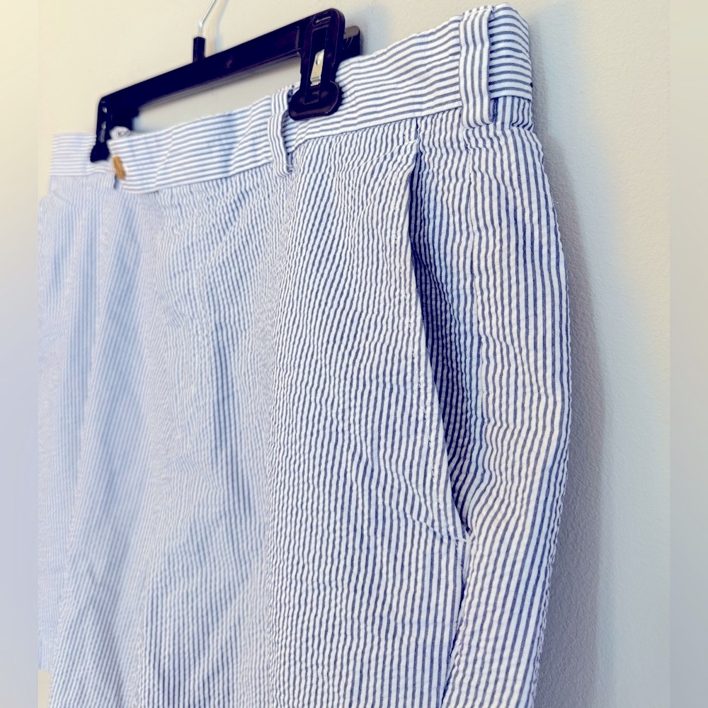 Brooks Brothers Blue and White Striped Flat Front Bermuda Men’s Shorts Size W38 - Picture 3 of 10